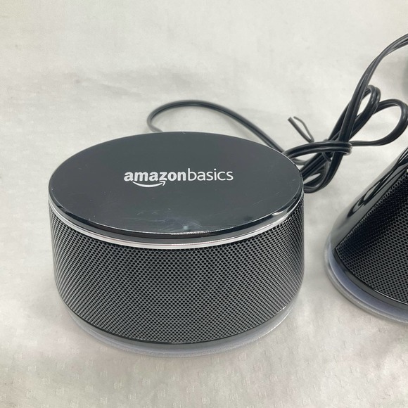 Amazon Basics USB Plug-n-Play Computer Speakers for PC or Laptop - Picture 3 of 7